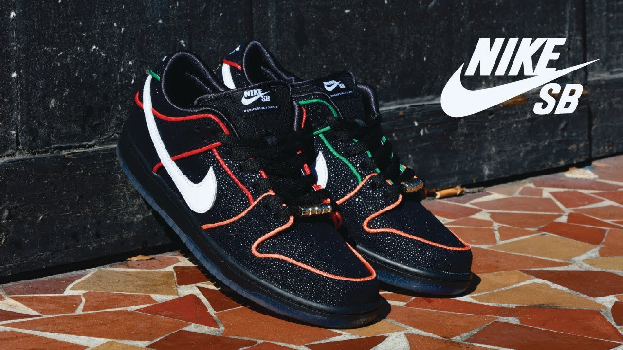 NikeSB Bronx Girls Skate | Black/White-Challenge Red