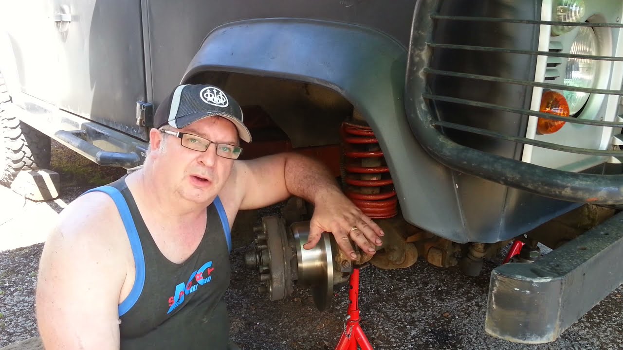 Axle Oil top up on a Land Rover Series or Defender