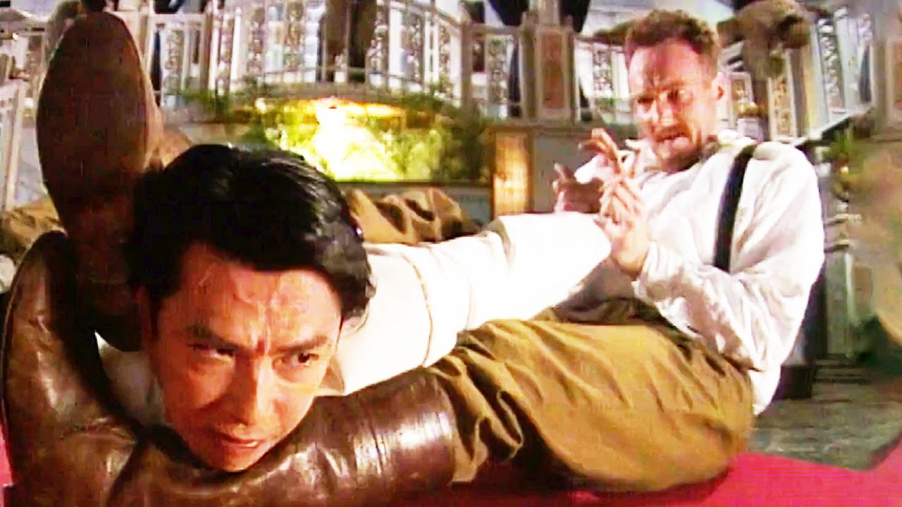 洋人奪命神腿夾住甄子丹，沒想甄子丹絕地反击絕殺敵人 | Kung Fu | 功夫 | 動作片 | 甄子丹 | 萬綺雯  | 精武門