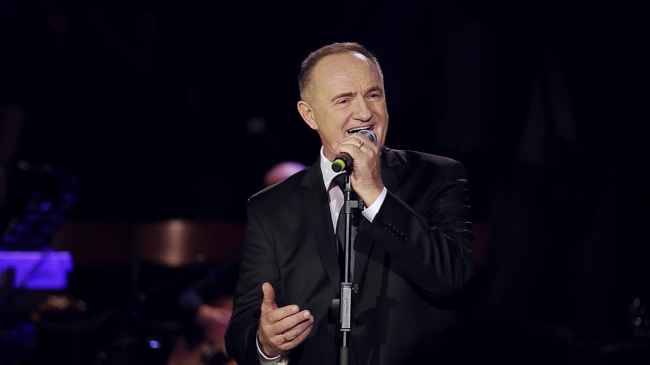 Mate Bulić - Pjevaj sestro, pjevaj brate (live at Lisinski 2015.)