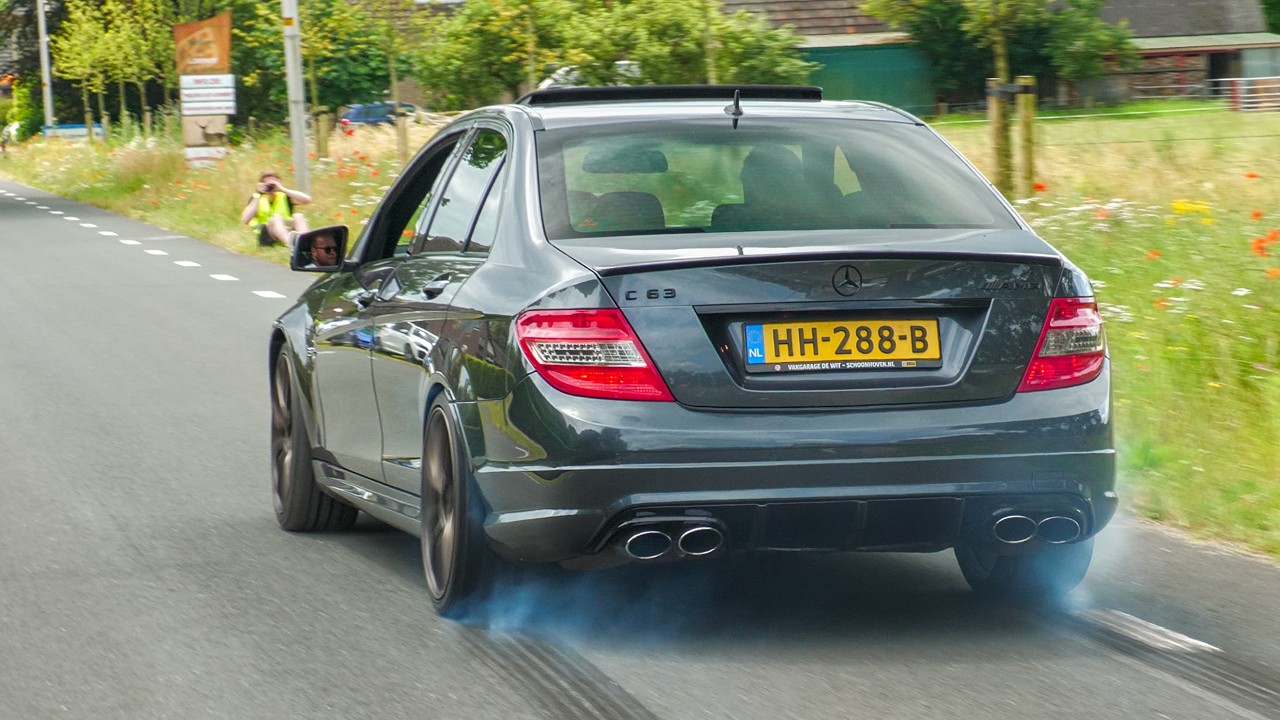 Mercedes C63 AMG 6.2 W204 - HUGE BURNOUTS!