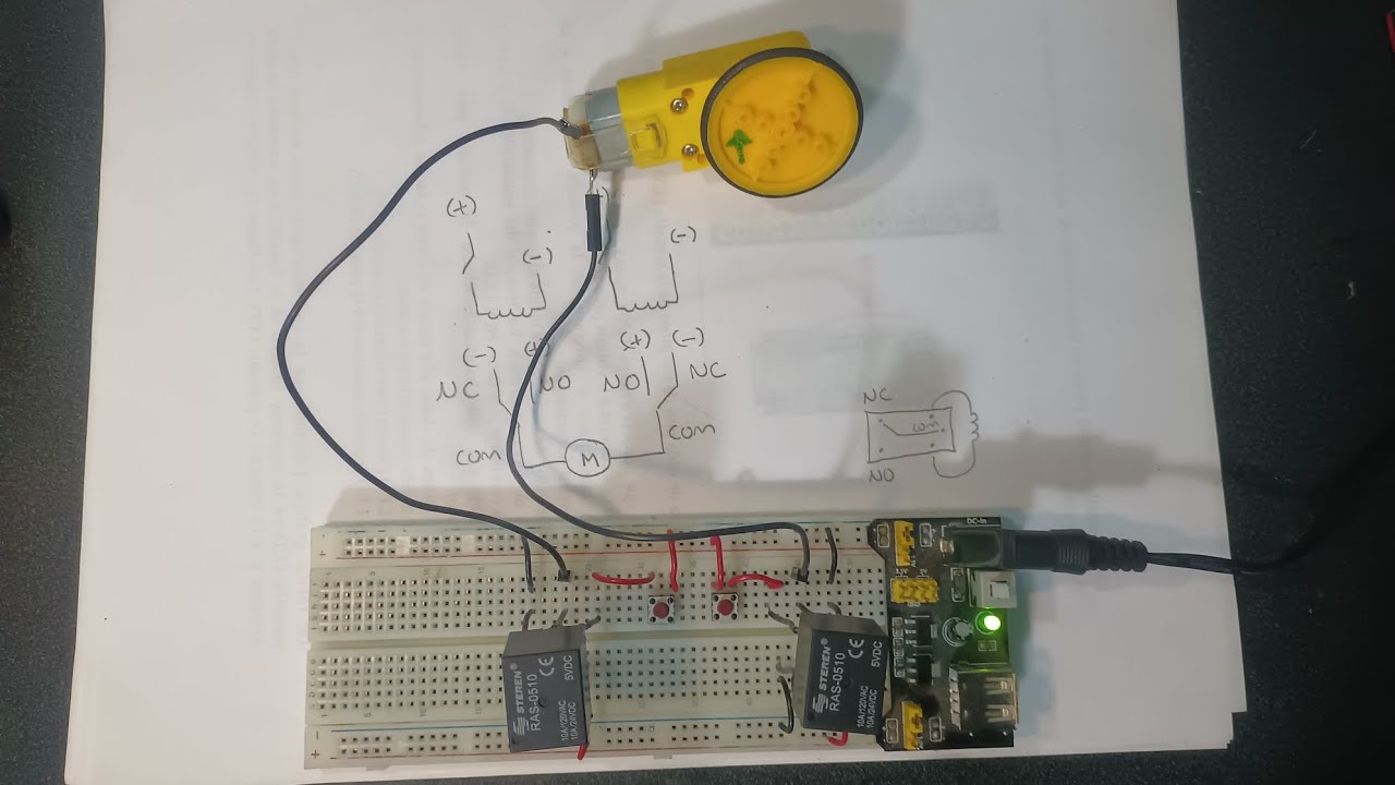 Puente H con dos relevadores de 5 volts