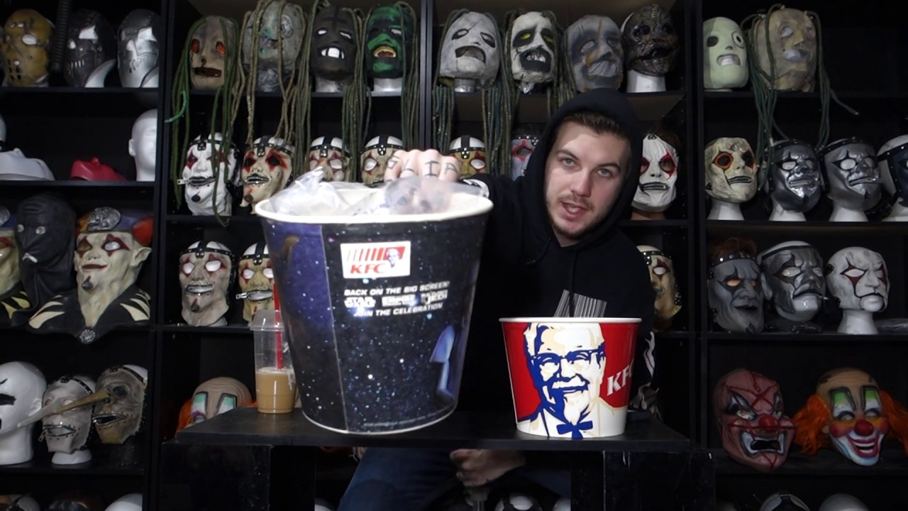 Unboxing Buckethead 