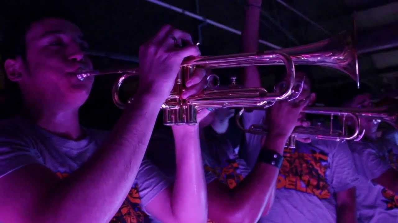 SAN NICOLAS DELUXE - LA MURGA DE TIGRES PREVIA CLASICO 100