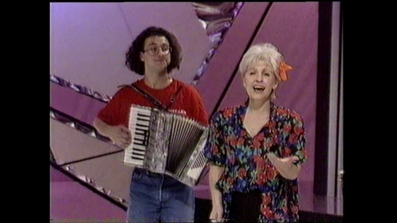 Blaga Petreska ~ Sveni mi, sveni, nevene ~ Mtv 1992 (High Quality, Music)