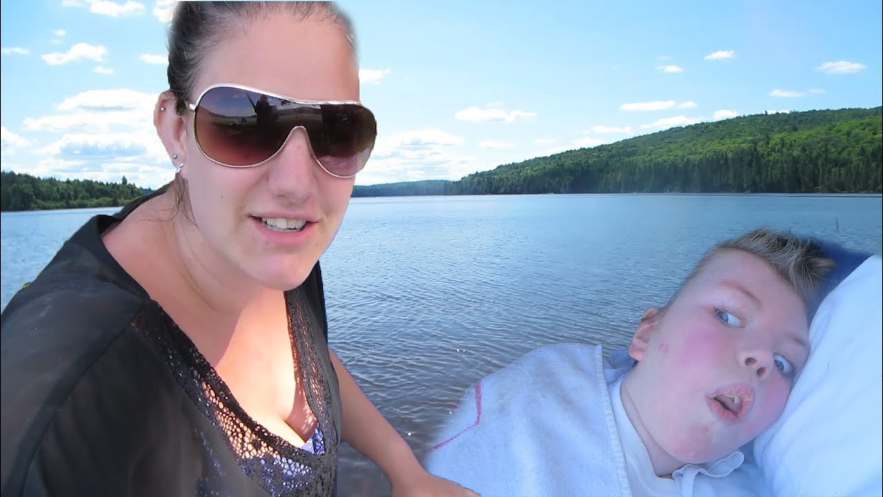 BEACH NAP WITH THE BEAUTIFUL KID!| Algonquin Provincial Park