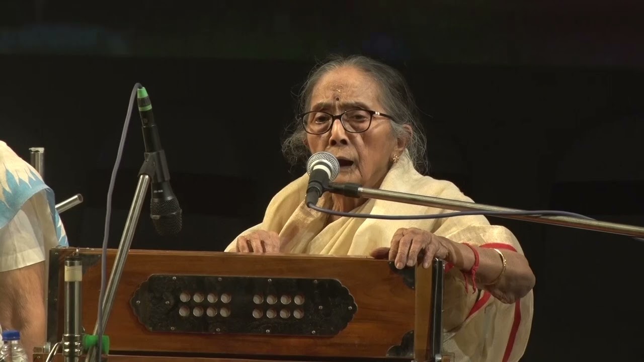 Krishnakoli Ami Tarei Boli - Song by Biva Sengupta, Esraj Accompaniment By Pt. Debaprosad Dey. 