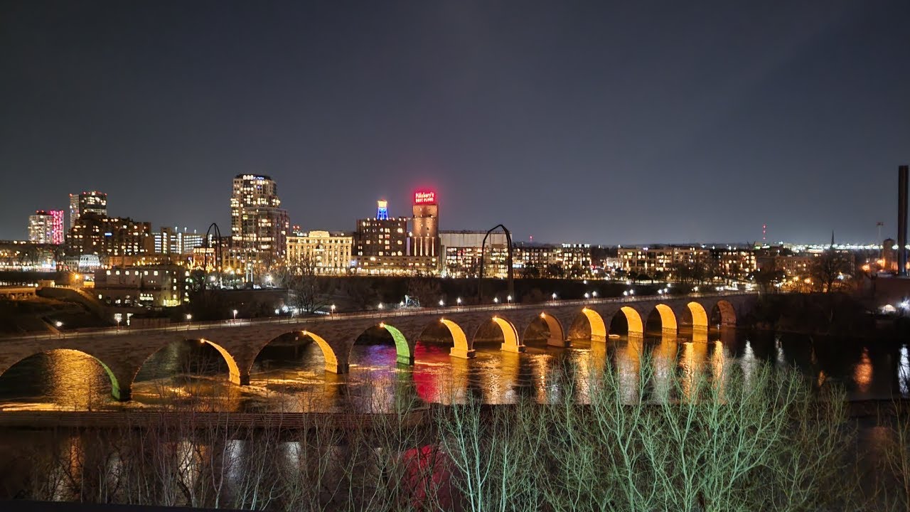 MINNEAPOLIS Weekend Getaway | Guthrie Theater, A Hotel Repeat, Art Museum & Lots of Laughs!