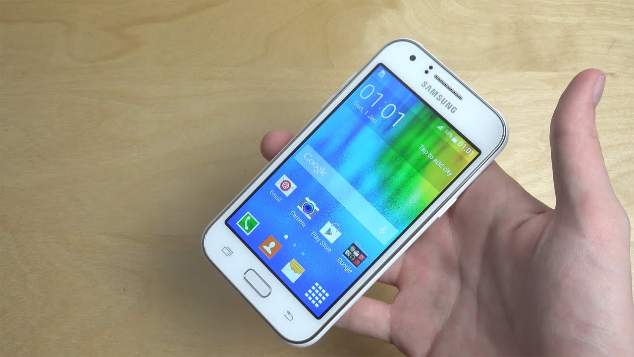 Samsung Galaxy J1 — распаковка (4K)