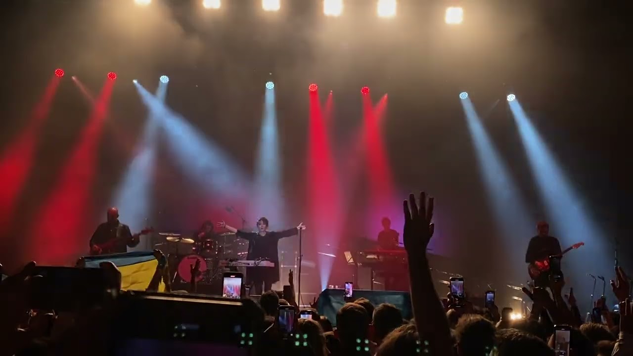 Земфира - Не стреляйте (Gasometer)