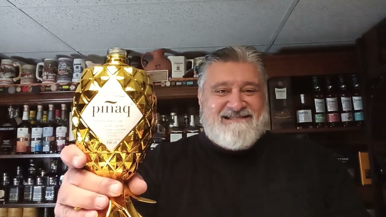 Taste & Review of Pinaq Original Gold Pineapple Liqueur. Cognac, Vodka, & Passion Fruit.