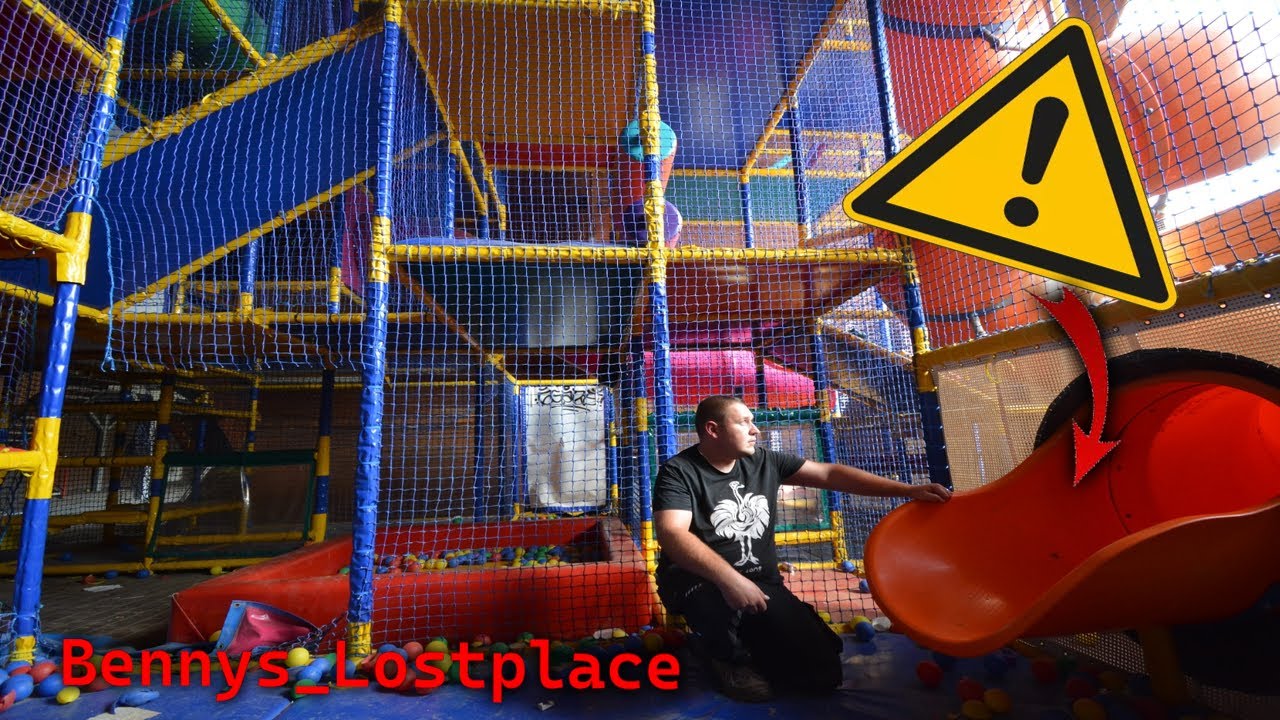 Lostplace //Verlassener Indoorspielplatz gefunden / Die Flut zerstörte fast alles !!! #urbex