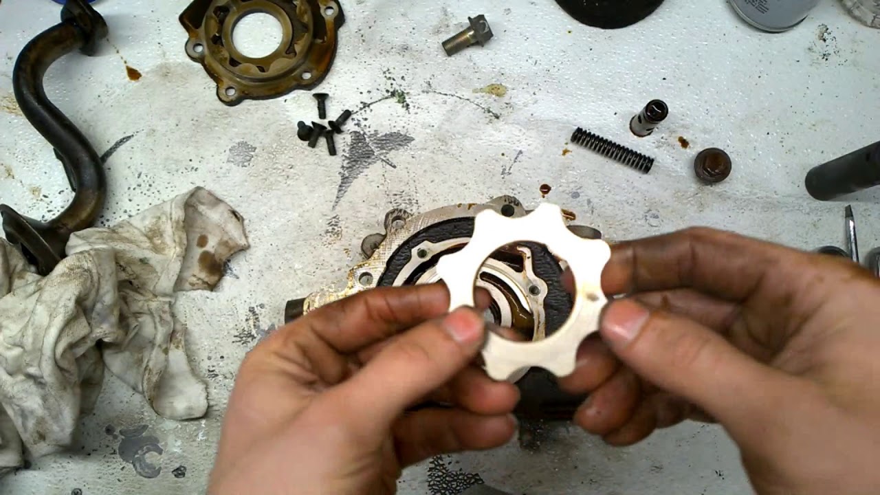 Opening my Oil Pump Mitsubishi Eclipse 99 GS