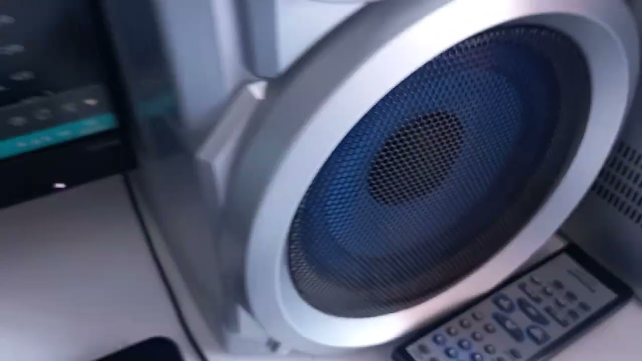 Panasonic SC-AK310 Tocando: Cristian Produziu - Melô de Marcela (Sound Test)