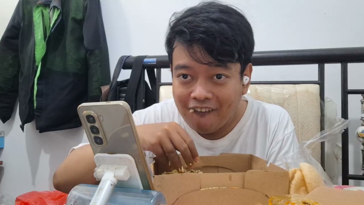 Makan Nasi  Kotak Jum'at Berkah #nasikotak #food #foodie #foodlover #foodlover #kuliner 