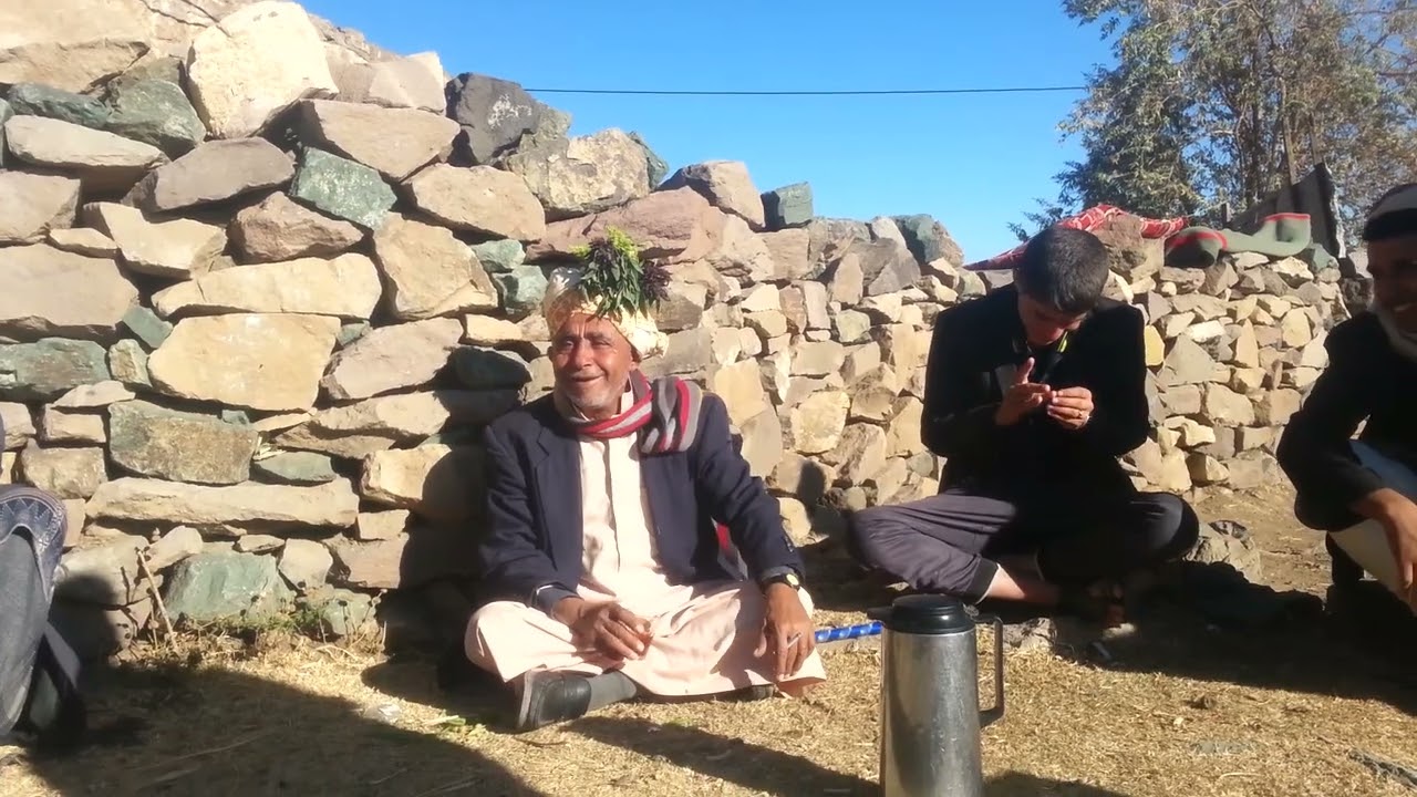 اغاني ـ العكام ـ يوم استرق فوق الباص احد من محتفض في اغاني( فتاحه) حبيش ههههههه اضحك من قلبك