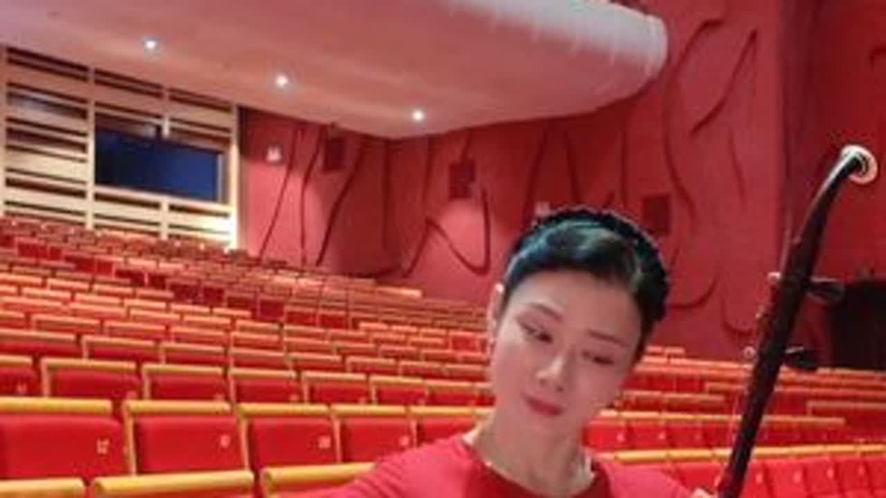 给大家分享一段小芳非常喜爱的民族歌剧《沂蒙山》中经典唱段 