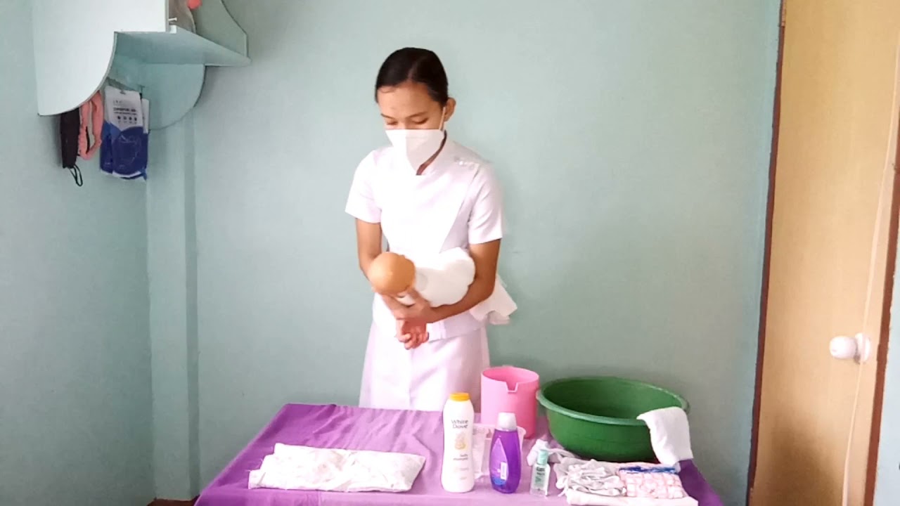 NUR 195 | Bathing an Infant (Return Demonstration) by Nikka Olita BSN 2-A4