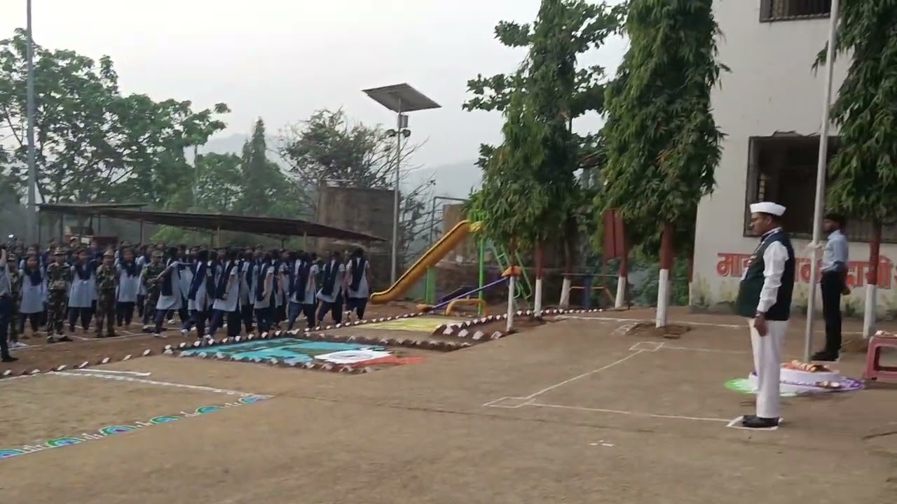 वरसई आश्रमशाळेतील विद्यार्थ्यांनी सादर केलेली ही शिस्तबद्ध व प्रेरणादायी परेड🇮🇳🇮🇳🇮🇳🇮🇳🇮🇳