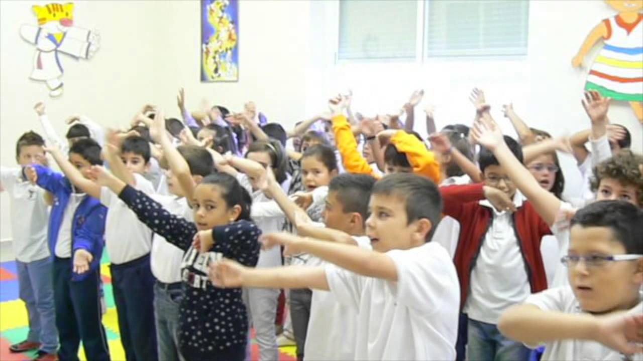 Colegio Santa Isabel. Alba de Tormes. Salamanca. Los Niños Queremos la Paz