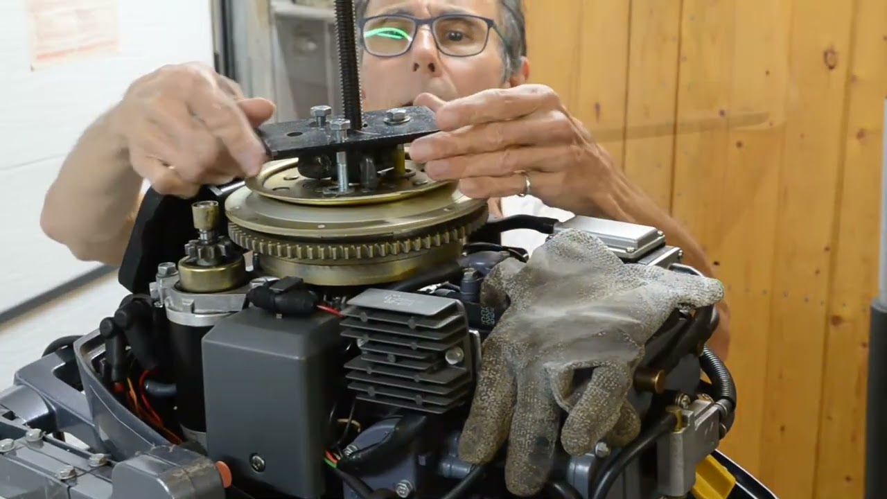 Yamaha T9.9 - Remplacement de la courroie de distribution