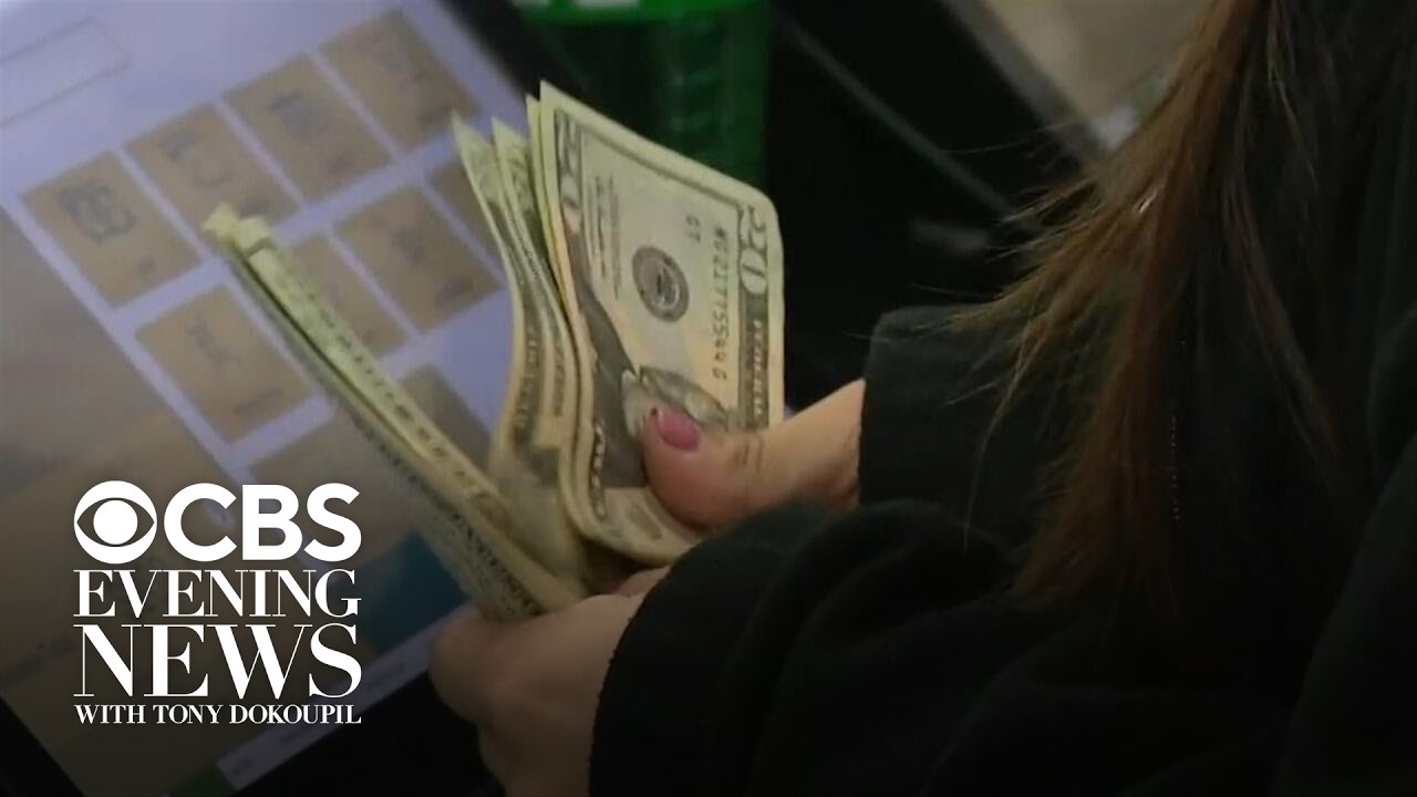 Majority of Americans not satisfied with U.S. economy, CBS News poll finds