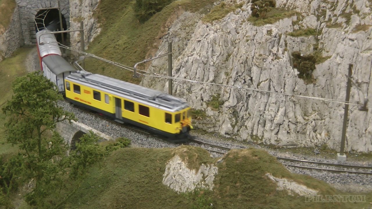 Model Railroading and the famous Brusio spiral viaduct
