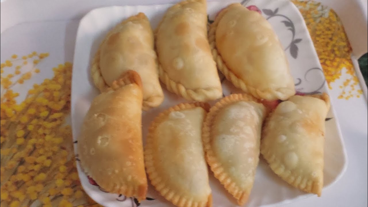 कुरकुरी स्वादिष्ट गुजिया बनाए बिल्कुल आसान तरीके से | Easy recipe for Tasty Gujia #cooking