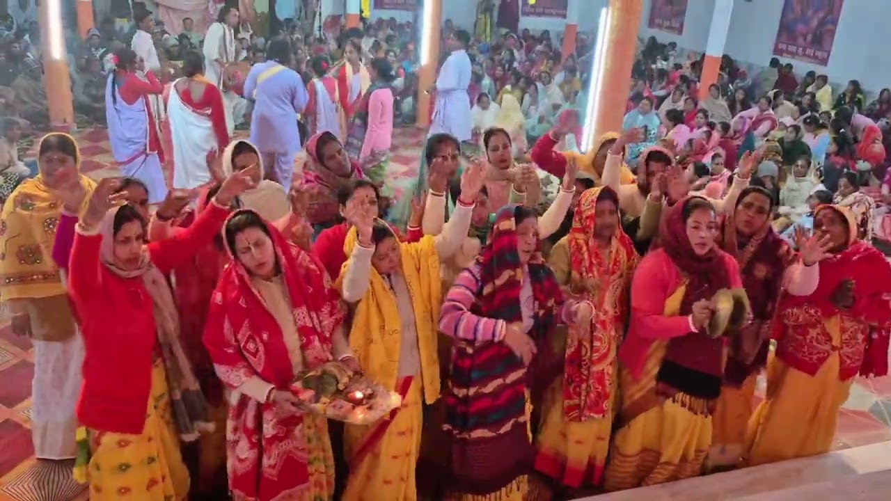 Krishno naam. Village kirtan