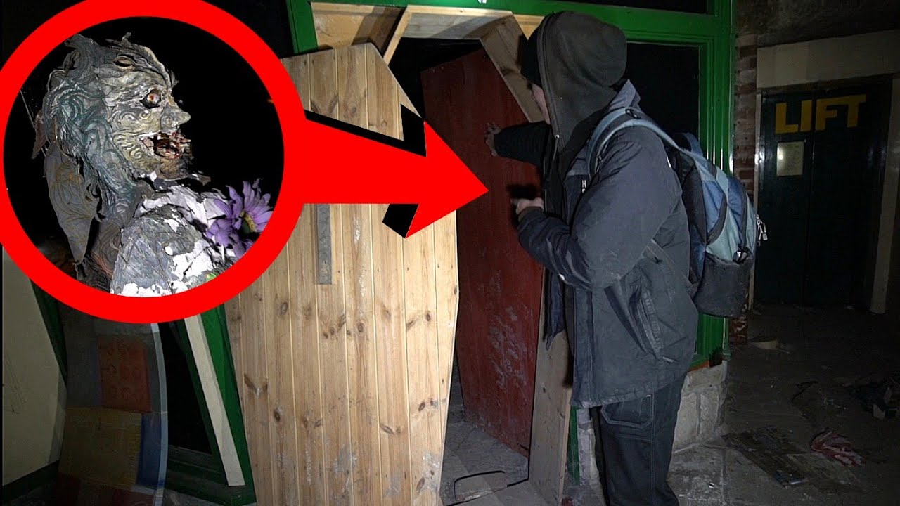OPENING SECRET COFFIN DOOR IN ABANDONED MUSEUM (Plus supply drop)