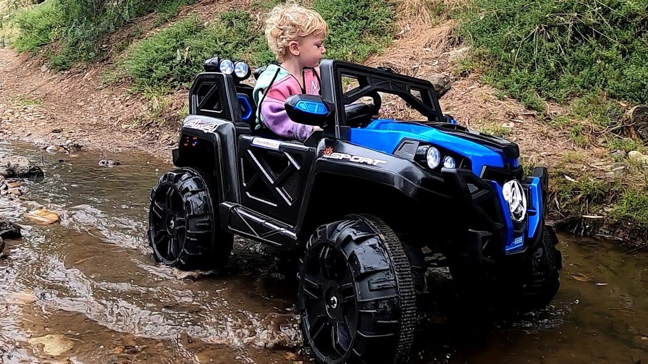 Offroading in the 4x4 kids car