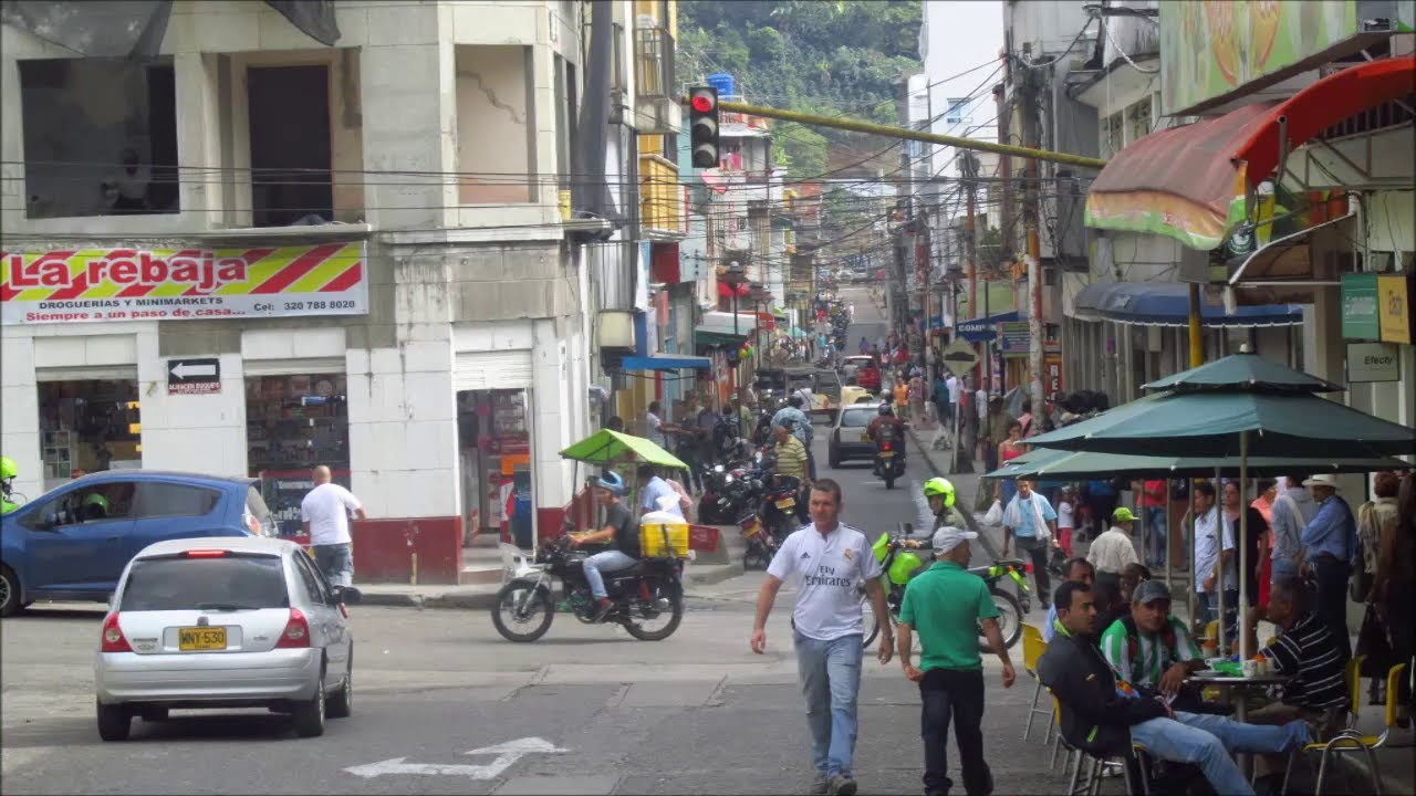 30 Llegando a Fresno - Tolima. Tour en moto por Colombia.