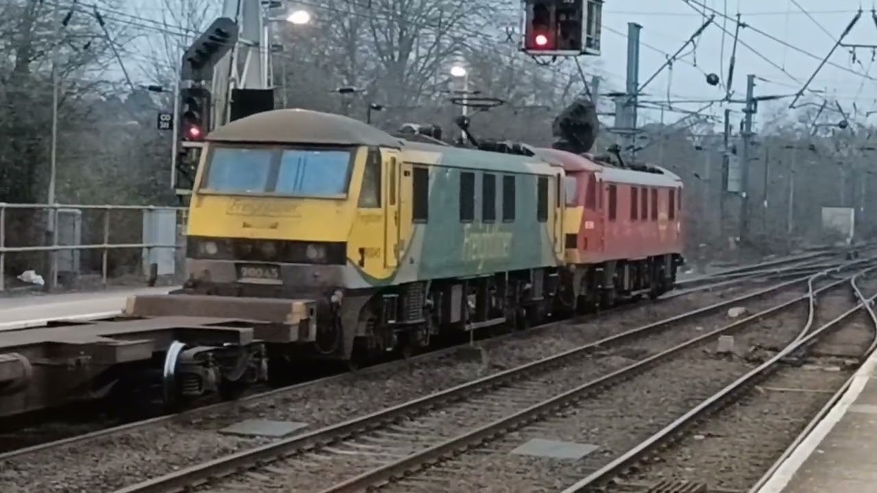 Class 66,s and 90,s @work Essex Suffolk and Norfolk. Freightliner special.