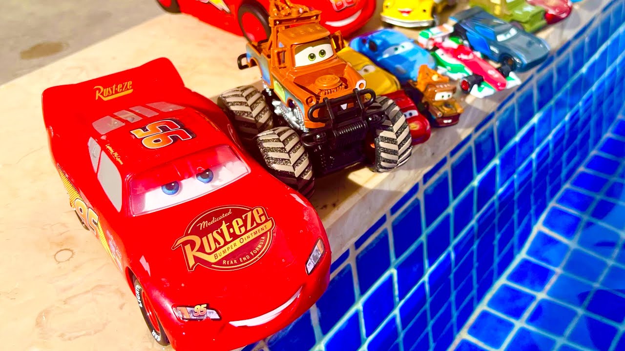 Disney Pixar Cars toys Review | Lightning McQueen, Finn McMissile, Mack, Doc Hudson,Cruz Ramirez