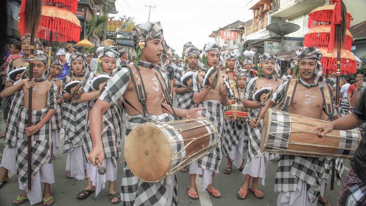 ogoh ogoh desa pujungan tahun caka 1939 (ex) Cover music laksmi stotra ,Bhoma Pralaya