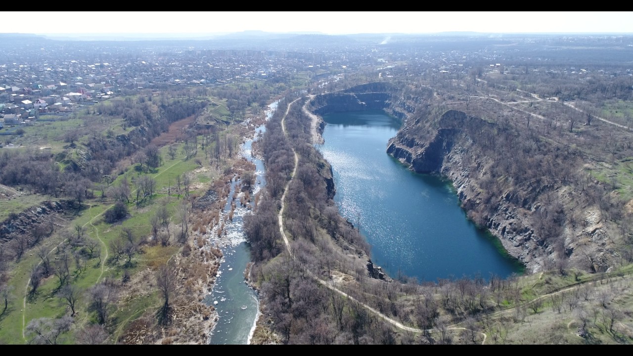 Карачуновское водохранилище с высоты птичьего полета. Карьер КДЗ. Мост. Водопад Белые Камни