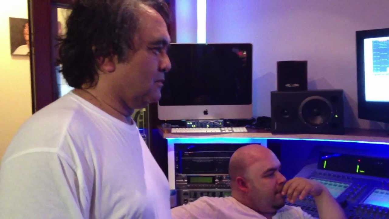 Repetitie HD Sound Studio part 2 (recording i love you behind.. closed doors)