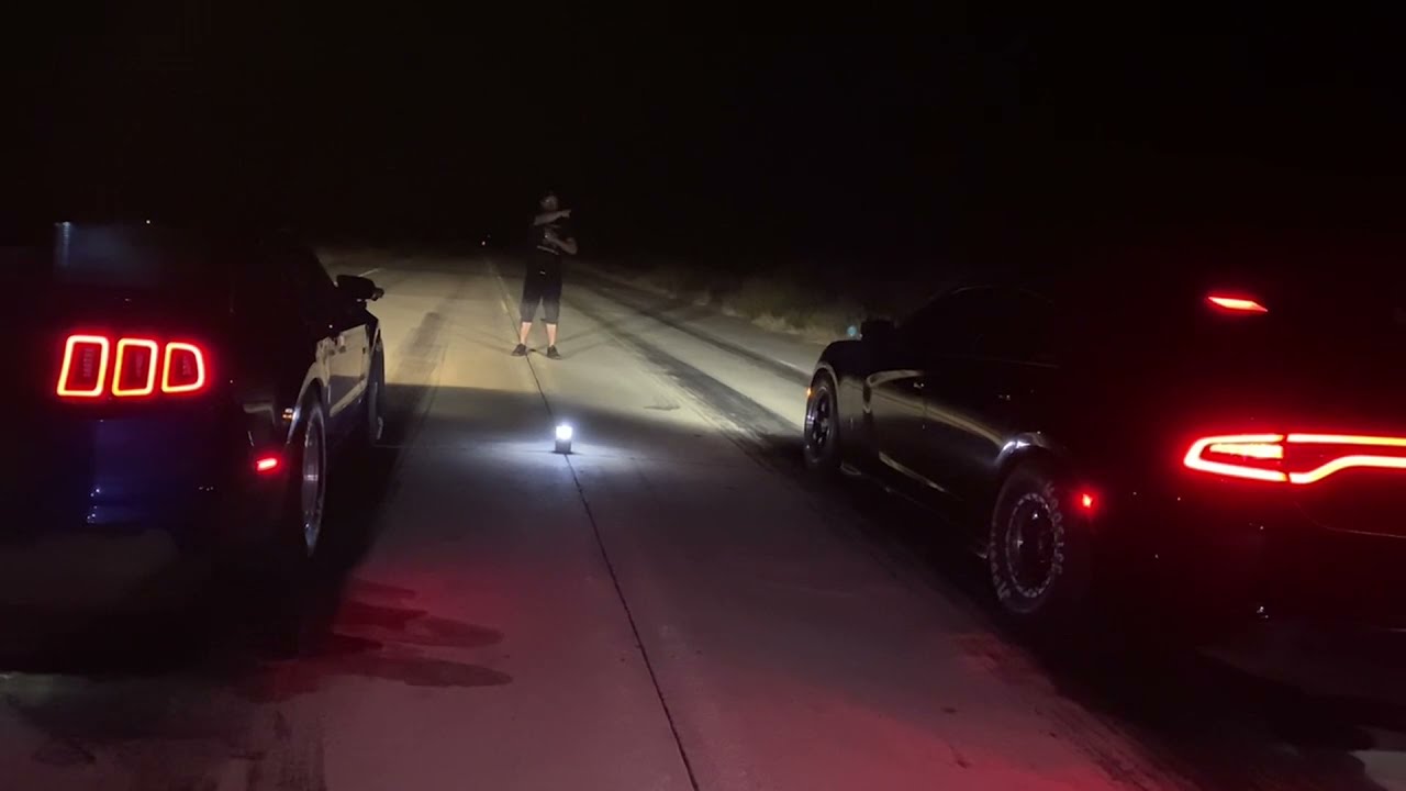 $3000 RACE! All Motor Coyote VS Nitrous Scat Pak