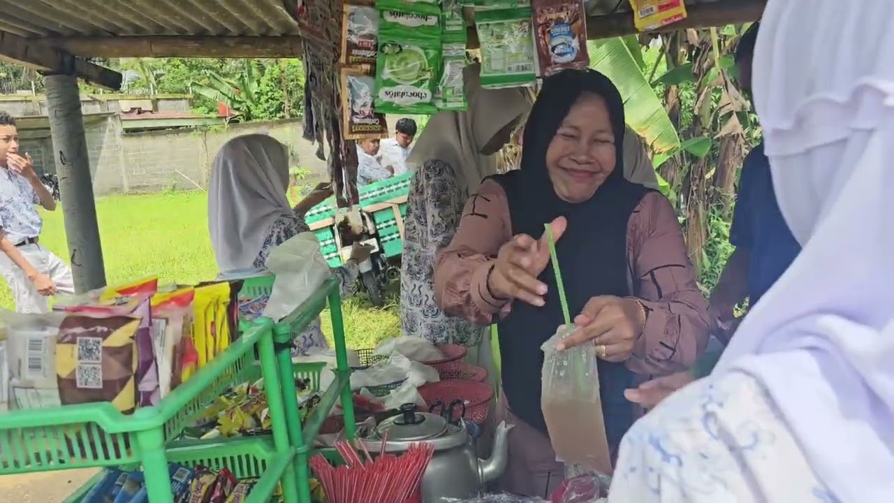 Cipong jajanan anak sekolah