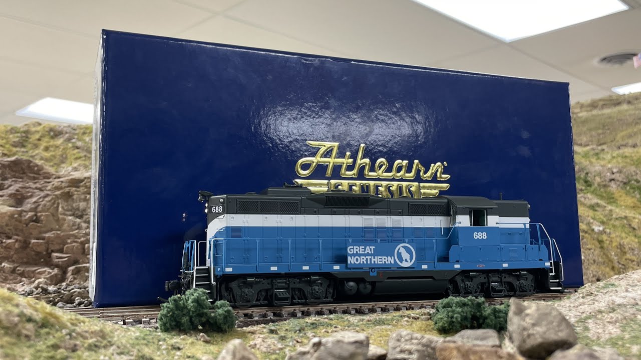 Athearn Genesis EMD Great Northern GP-9 Review.