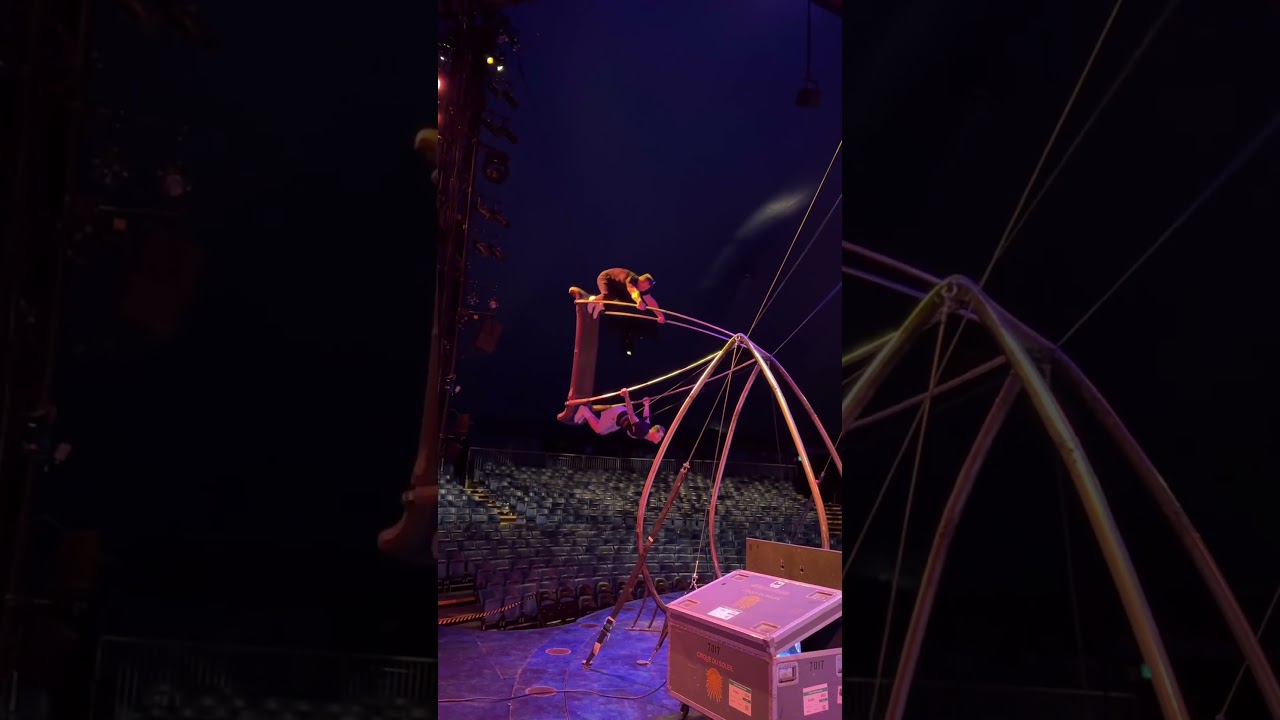 Jego pierwszy potr&oacute;jny salto z huśtawki na huśtawkę!!! 🎊 | Cirque du Soleil #kr&oacute;tkiefilmy