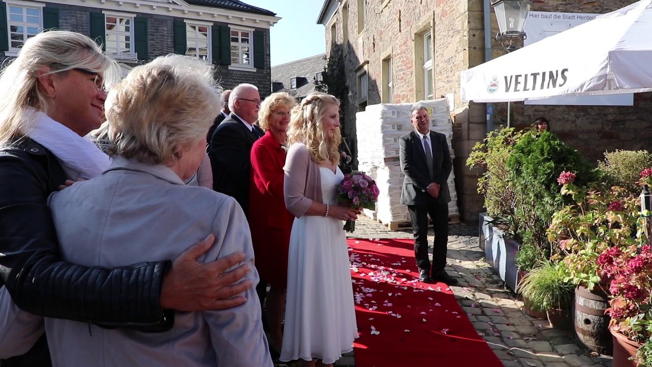 Hochzeitssänger mit Piano, Chapeau  von Robert Redweik
