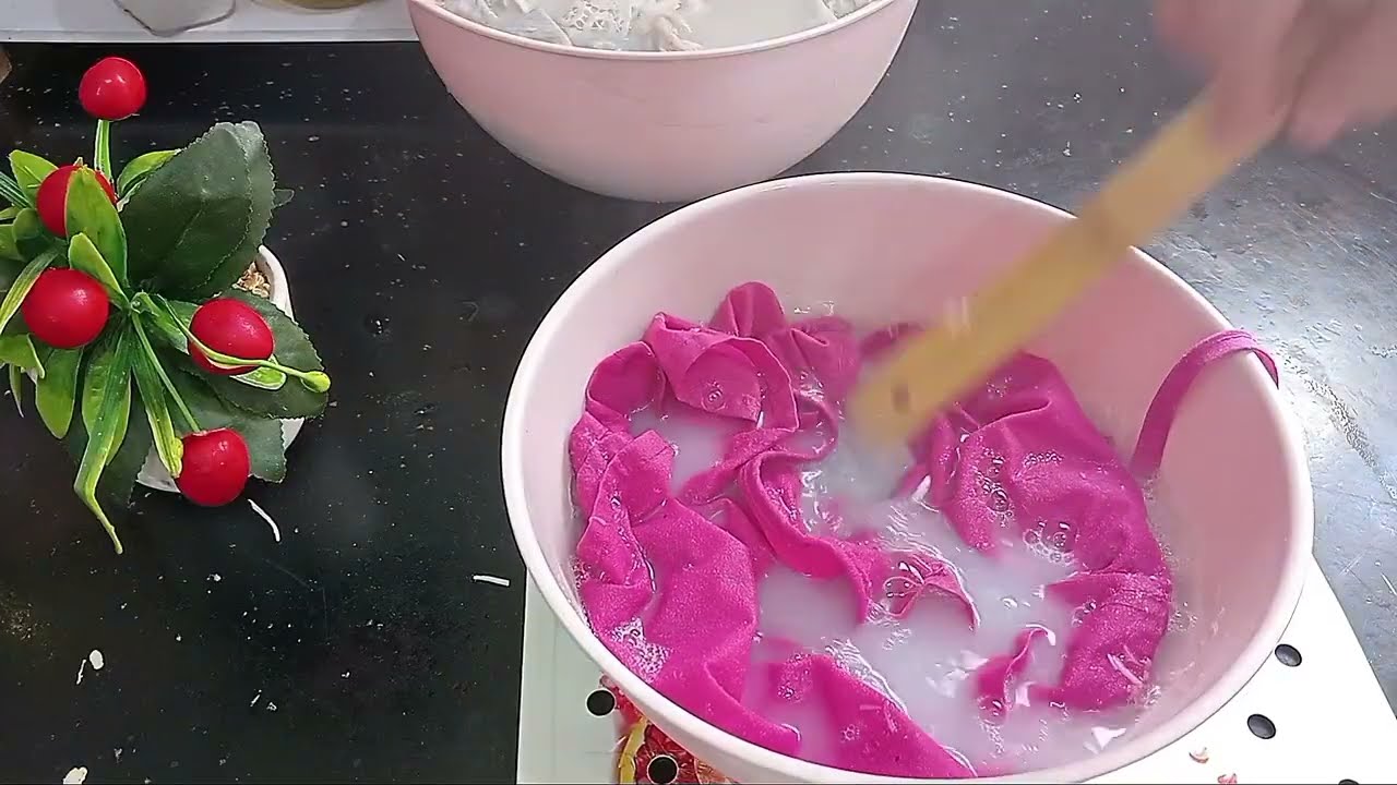 للقضاء على البقعة الصعبة في الملابس البيضاء خلطة رهيبة 