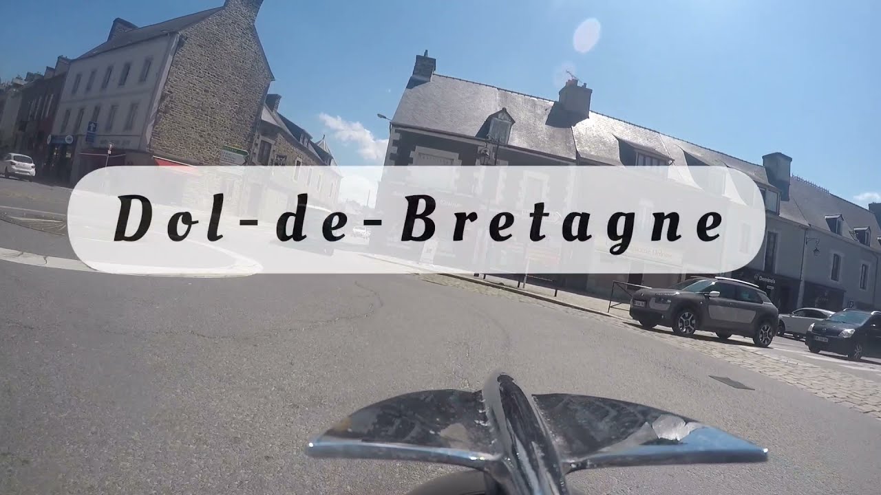Un Menhir et une cathédrale. Dol de Bretagne 😊