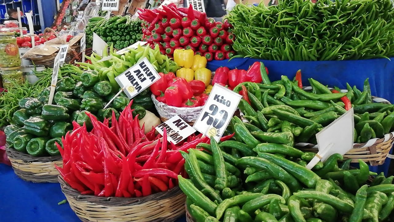 The vegetable and fruit market at the Yeşilk&ouml;y Pazarı Bazaar