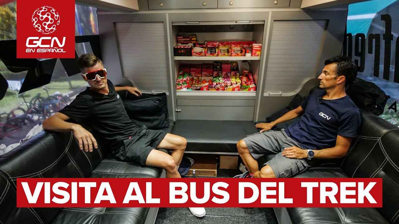 Visita al BUS del equipo TREK-SEGAFREDO #LaVuelta 2021