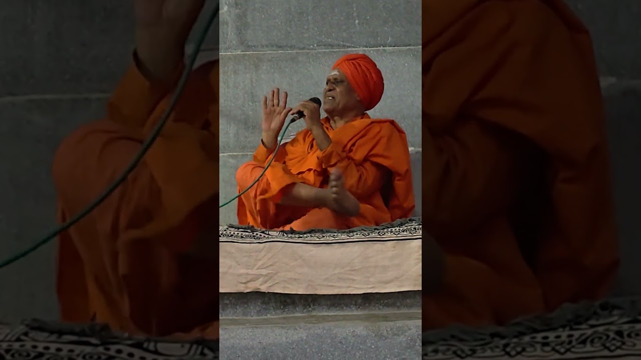 ಸಂಕನೂರು ಶ್ರೀ ಜಗದ್ಗುರು ಮೈಸೂರುಮಠದ ಕಾರ್ಯಕ್ರಮದಲ್ಲಿ ಶ್ರೀ ಜಗದ್ಗುರುಗಳಿಂದ ಆಶೀರ್ವಚನ ಜರಗಿತು 🙏🙏