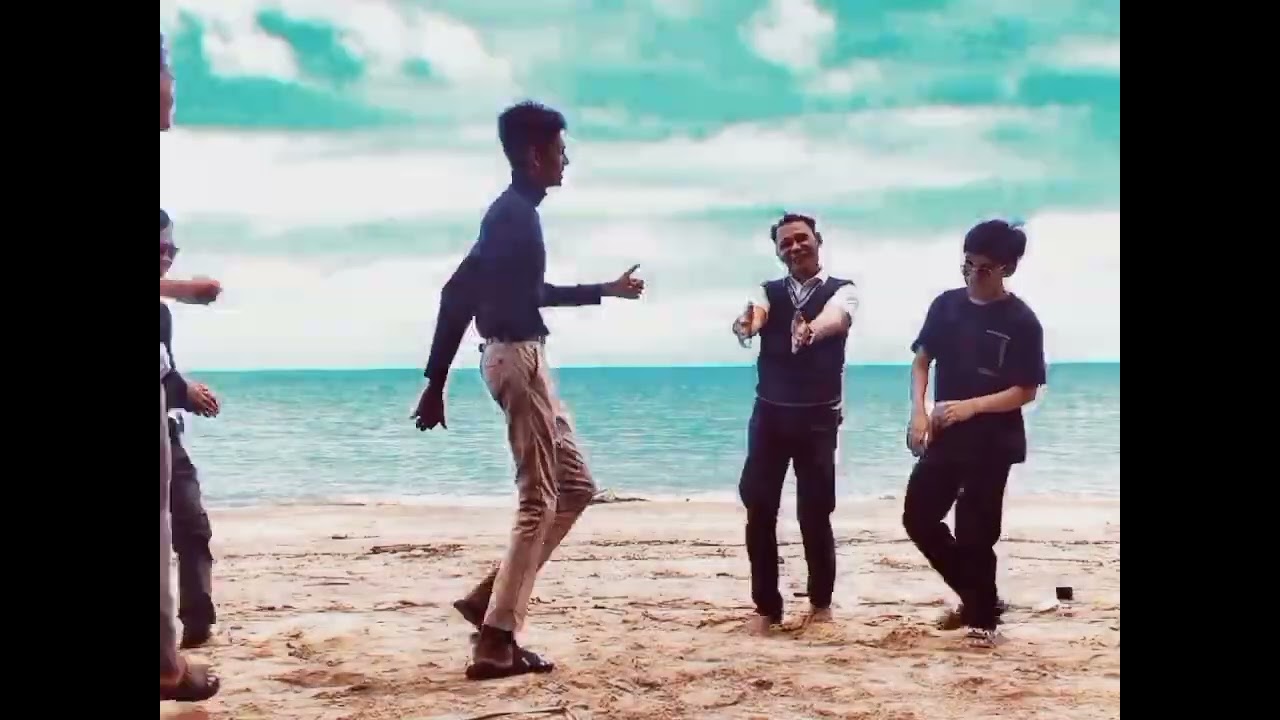 Yang penting hapy cover Agus Aguscafe