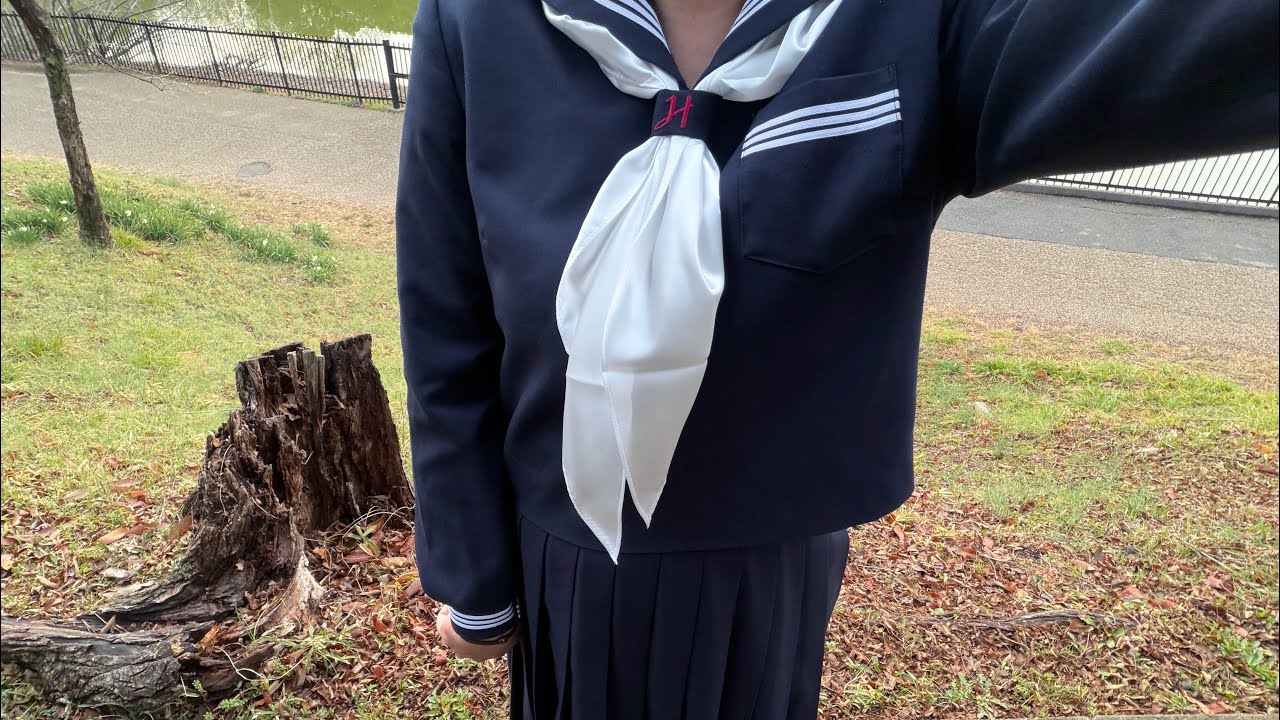 【セーラー服でお散歩】Hatt.  紺襟白３白タイ