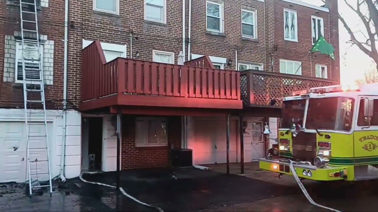 Pre-arrival-Working Fire 906 Poplar Darby Township PA.